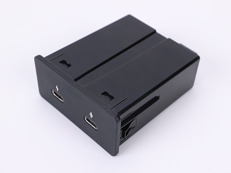 車載高速數(shù)據(jù)傳輸60W極速充電USB盒